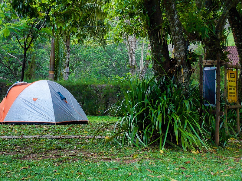 foto-mostra-barracade-camping-em-grande-gramado