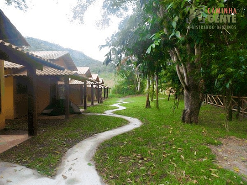 foto-apresenta-chalés-da-pousada-e-camping-aldeia-do-bambu-em-aldeia-velha-rj-interior-do-rio-de-janeiro
