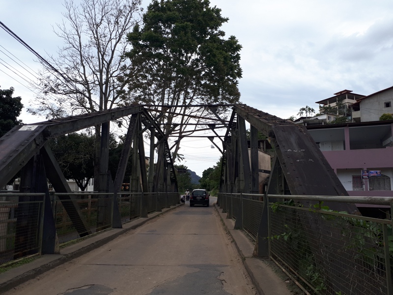 foto-mostra-ponte-de-mais-de-cem-anos-em-joão-neiva-es