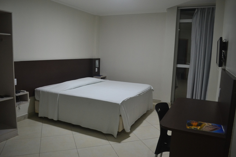 foto-mostra-quarto-de-casal-do-agil-hotel-em-colatina