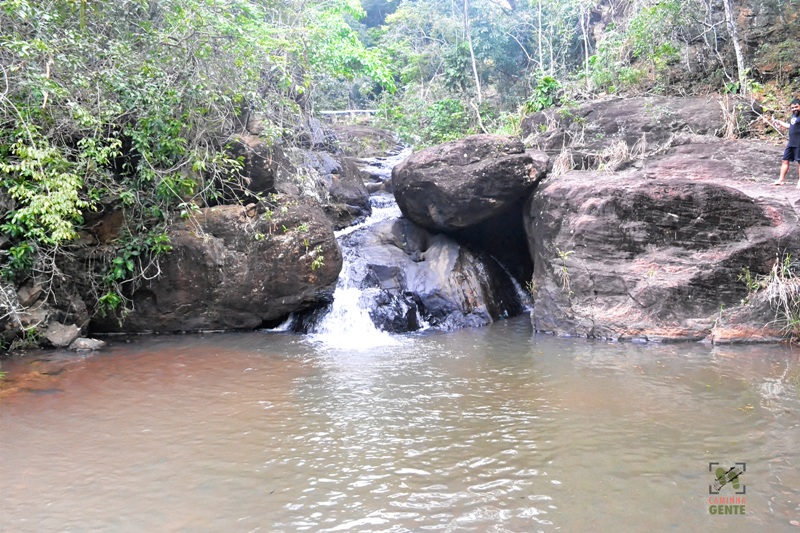 foto-mostra-cachoeira-em-joão-neiva-es