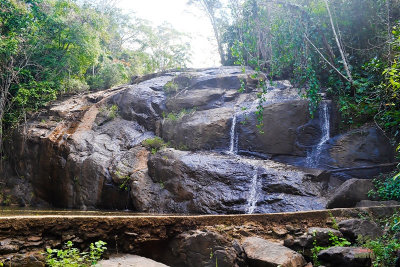 foto-mostra-queda-de-agua-da-cascata-iriraçu