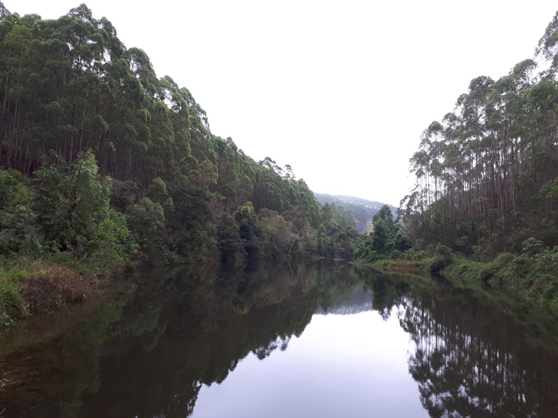 foto-mostra-lado-que-serve-de-dica-para-chegar-a-estrada-do-mirante-de-são-pedro-frio-em-colatina-es