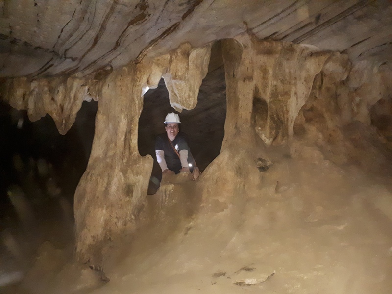 foto-mostra-moldura-de-pedras-na-gruta-do-limoeiro-em-castelo-es