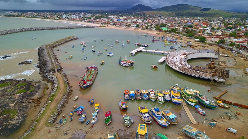 vista-de-toda-a-orla-das-praias-de-itapemirim-es