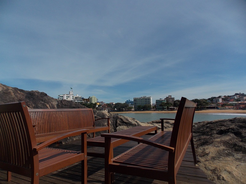 vista-do-deck-do-restaurante-recanto-da-pedra-em-iriri-no-município-de-anchieta-es