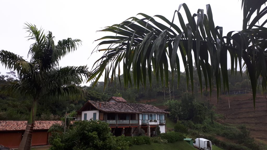 foto-mostra-o-pomposo-e-belo-casarão-colonial-da-cervejaria-altezza