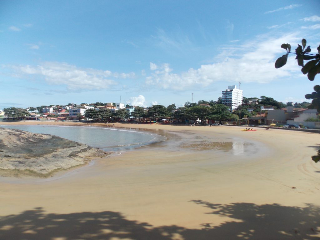 praia-costa-azul-em-iriri-anchieta-es