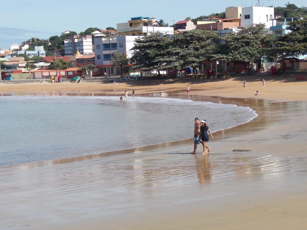 praia-costa-azul-em-iriri-anchieta-es