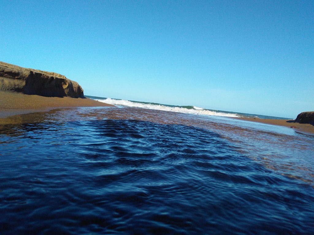 praia-das-pitas-em-marataízes-es