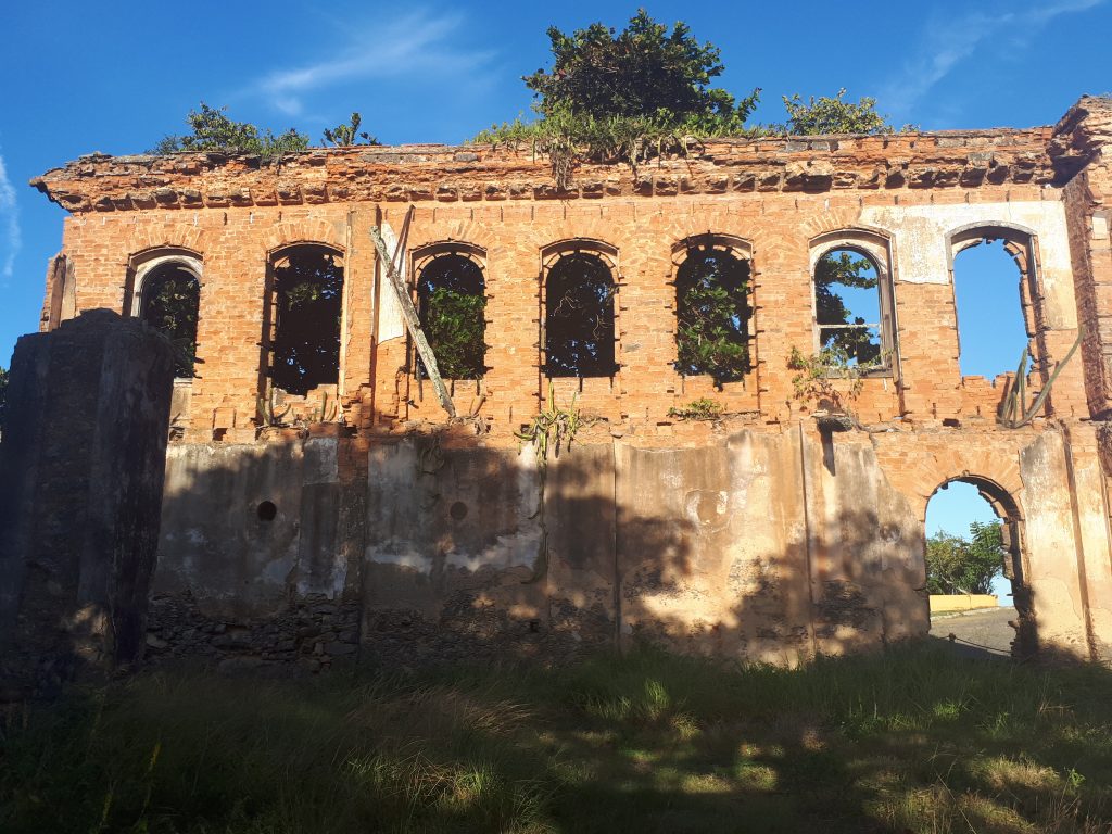 ruínas-do-porto-trapiche-es-marataízes-es