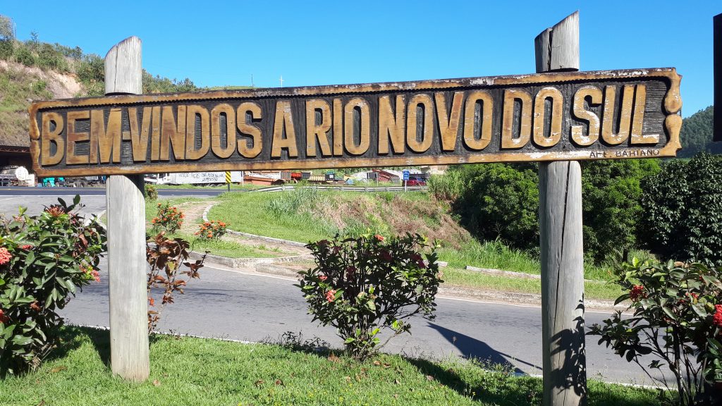 placa-de-sejam-bem-vindos-a-rio-novo-o-sul