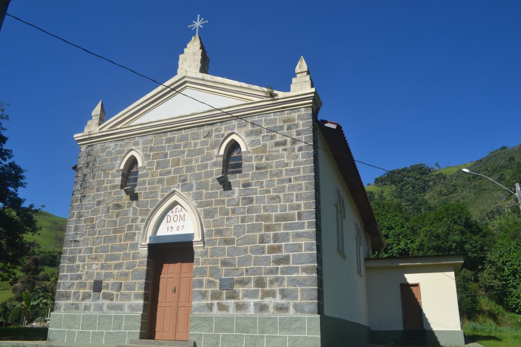 igrejinha-de-pedra-de-inhaúma-município-de-iconha-es