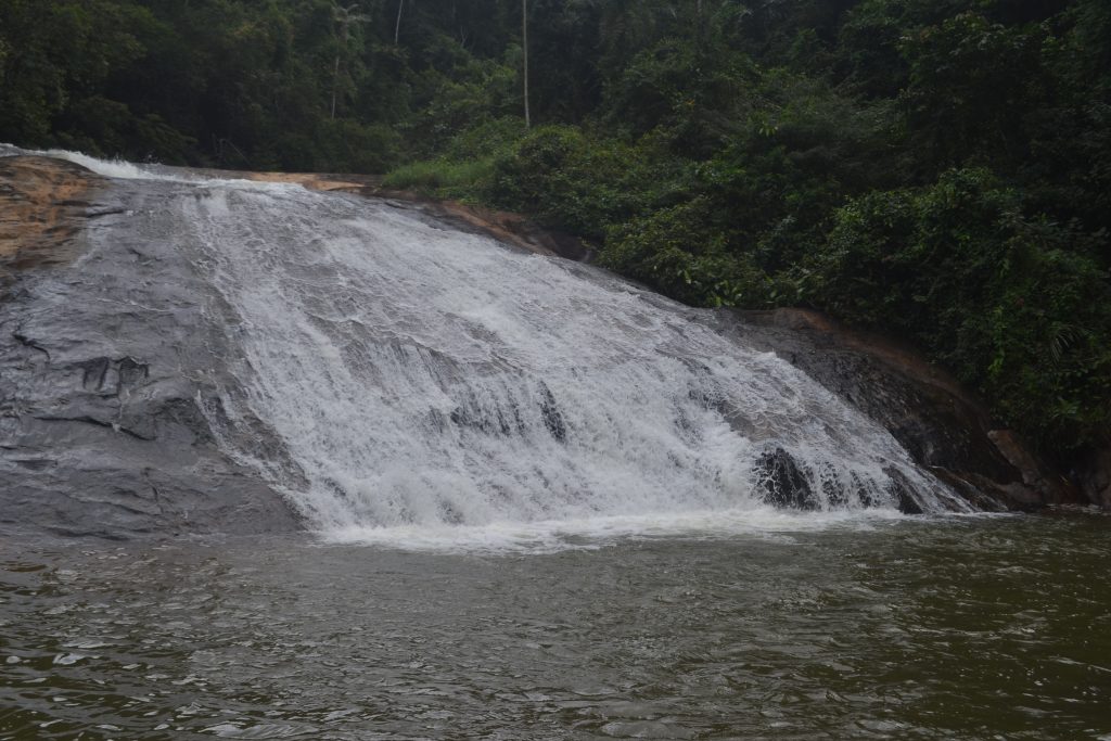 cachoeira-da-holanda-em-santa-leopoldina-es