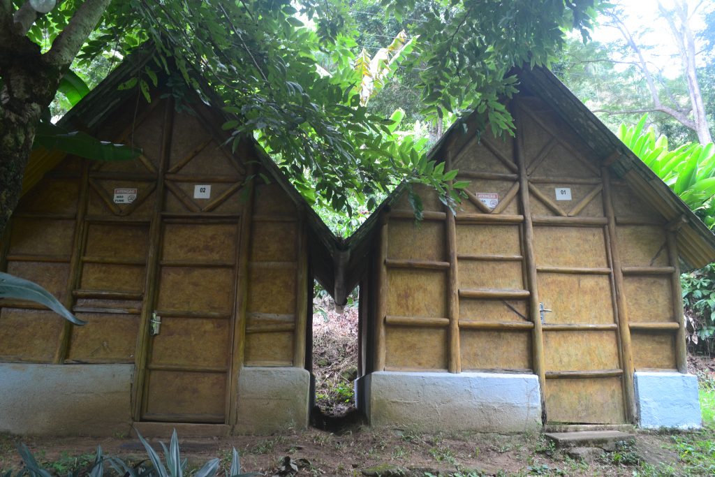 mini-chalés-da-cachoeira-das-andorinhas-em-santa-leopoldina-es