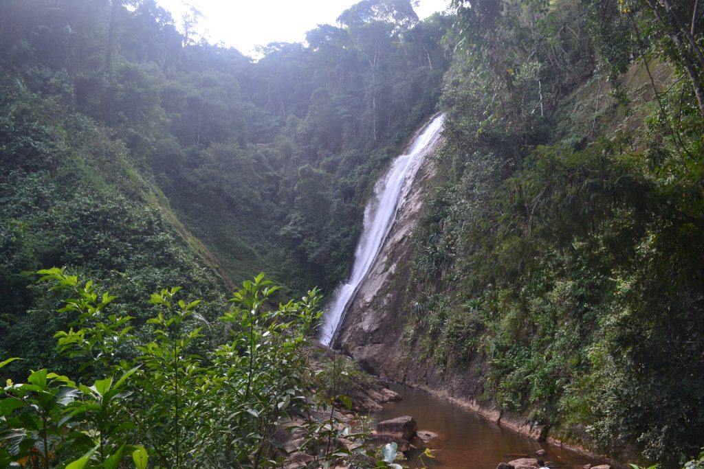 cachoeira-véu-de-noiva-em-santa-leopoldina-es