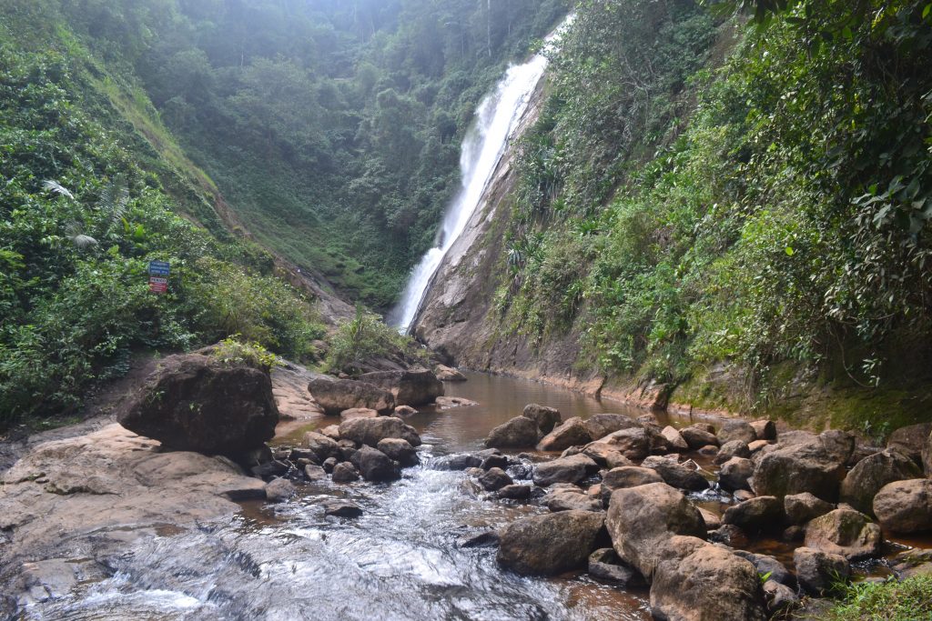 cachoeira-véu-de-noiva-em-santa-leopoldina-es