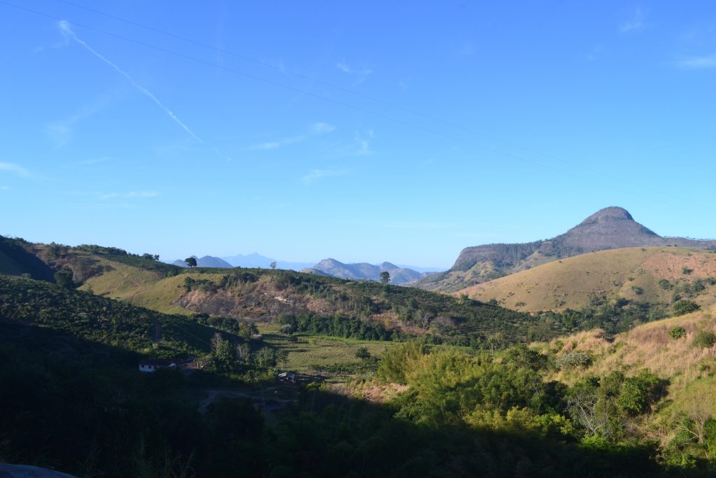 cachoeira-gironda-vista-de-cima-da-cachoeira