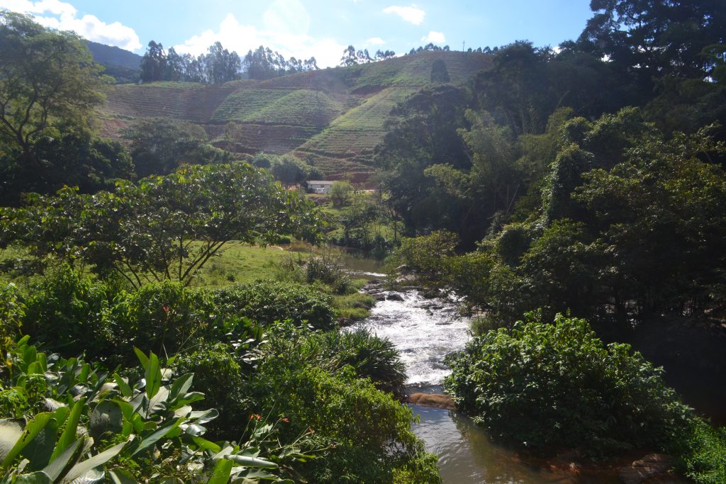 cachoeira-da-fumaça-em-conceição-do-castelo-es