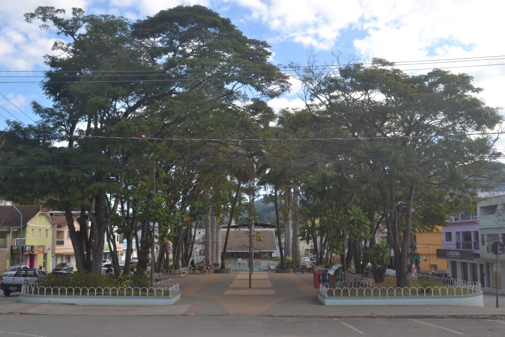 praça-central-de-conceição-do-castelo-es