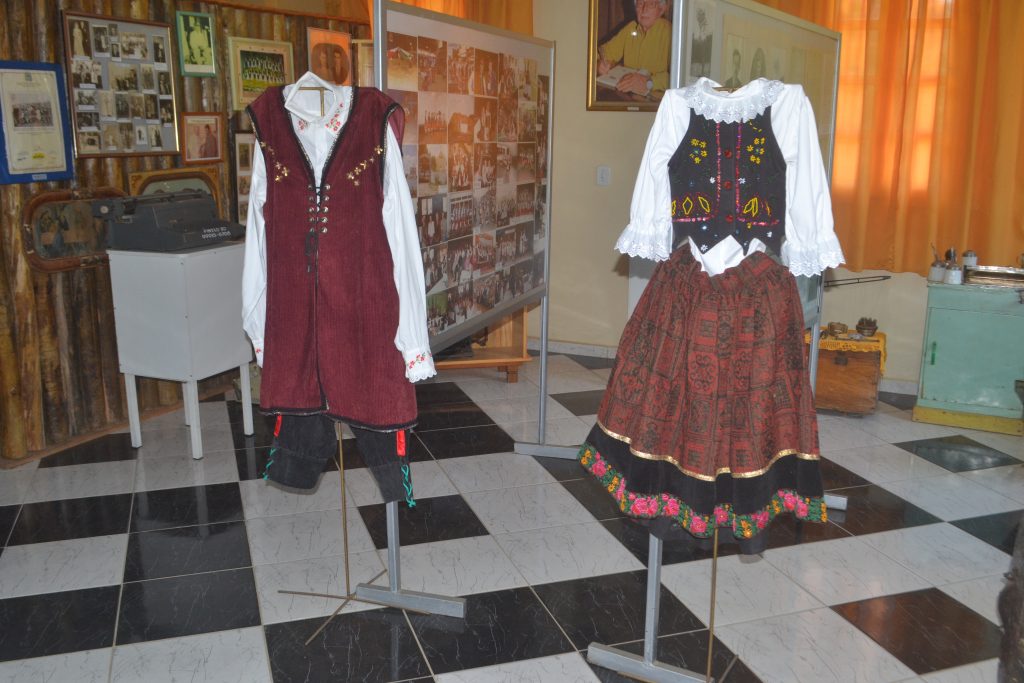 roupas-tipicas-polonesas-da-casa-da-cultura-polonesa-de-águia-branca-es