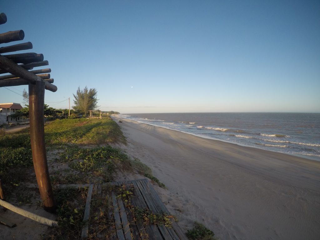 praia-de-boa-vista-em-marataízes-es