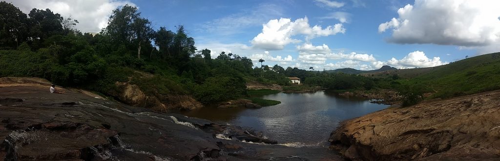 vista-panoramica-da-cachoeira-da-onça-em-são-gabriel-da-palha-es