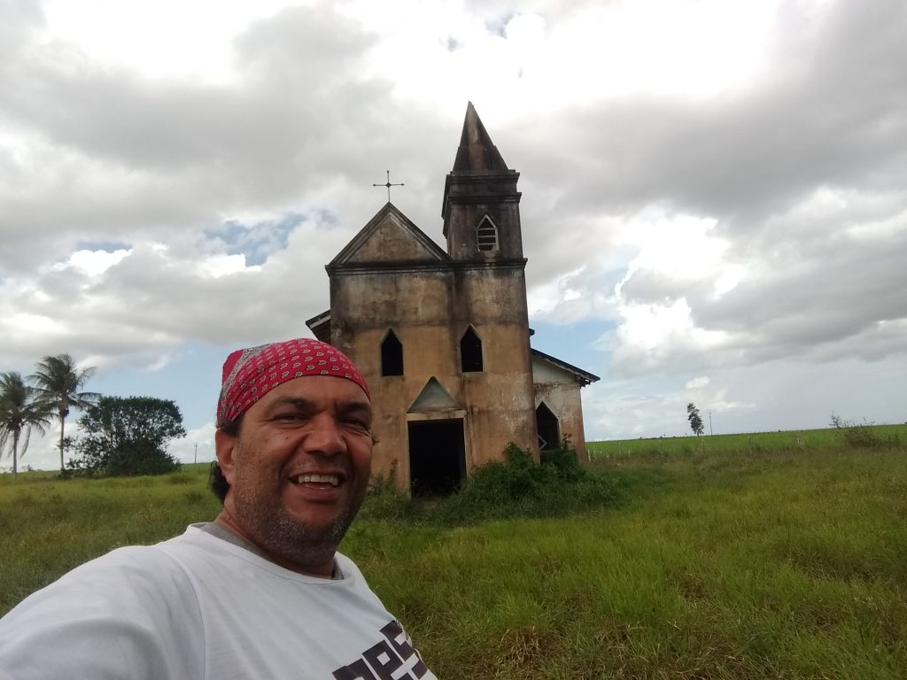 igreja-abandonada-em-montanha-es