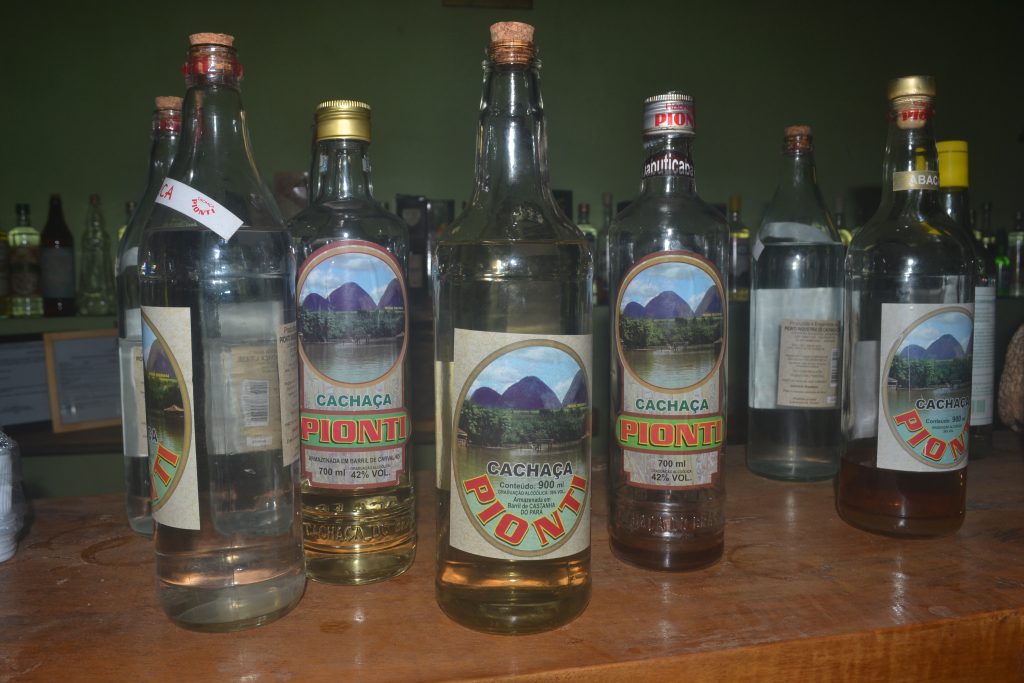 cachaça-pinonti-em-nova-venecia-es