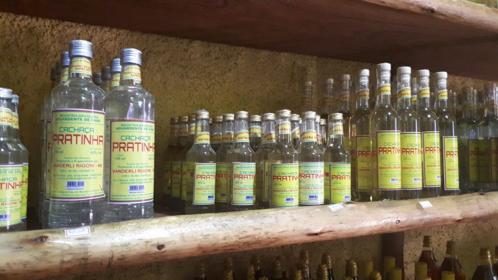 cachaça-pratinha-em-anchieta-es